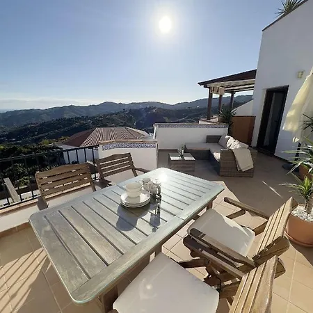 Yucas: With Terrace And Views Apartment